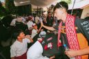 Lima pembalap Moto2 dan Moto3 Berinteraksi dan Berbagi Inspirasi dengan Siswa SDN 2 Kuta Mandalika, Lombok Tengah, NTB, Kamis (8/10/2026).