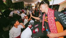 Lima pembalap Moto2 dan Moto3 Berinteraksi dan Berbagi Inspirasi dengan Siswa SDN 2 Kuta Mandalika, Lombok Tengah, NTB, Kamis (8/10/2026).