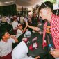 Lima pembalap Moto2 dan Moto3 Berinteraksi dan Berbagi Inspirasi dengan Siswa SDN 2 Kuta Mandalika, Lombok Tengah, NTB, Kamis (8/10/2026).