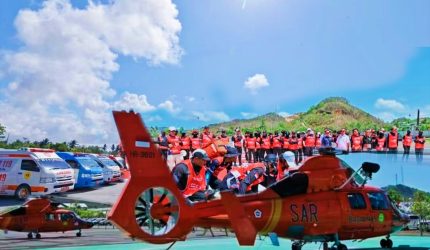Gubernur NTB Lalu Muhamad Iqbal meninjau kesiapan 160 tenaga medis MotoGP Mandalika 2026