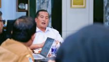 Gubernur NTB Lalu Muhamad Iqbal Menyoroti Perlunya Evaluasi Pembinaan UMKM Agar Mampu Melahirkan Pelaku Usaha Baru, Mendorong Inovasi Produk, dan Membuka Lapangan Kerja.