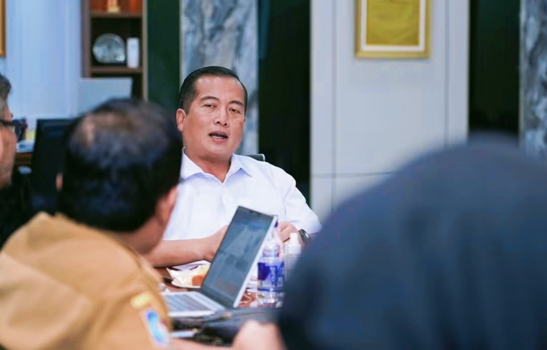Gubernur NTB Lalu Muhamad Iqbal Menyoroti Perlunya Evaluasi Pembinaan UMKM Agar Mampu Melahirkan Pelaku Usaha Baru, Mendorong Inovasi Produk, dan Membuka Lapangan Kerja.