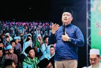 Gubernur NTB Lalu Muhamad Iqbal Saat Menghadiri Kegiatan Safari Sholawat di Masjid Raya Hubbul Wathan Islamic Center NTB, Mataram. Senin (12/10/2026) malam.