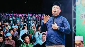Gubernur NTB Lalu Muhamad Iqbal Saat Menghadiri Kegiatan Safari Sholawat di Masjid Raya Hubbul Wathan Islamic Center NTB, Mataram. Senin (12/10/2026) malam.