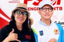Ketua PSOI NTB Nurbaya Sari menyampaikan ucapan selamat kepada Mohan Roliskana atas terpilihnya sebagai Ketua Umum KONI NTB periode 2026-2030.