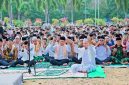 Gubernur NTB Lalu Muhamad Iqbal Mengikuti Shalat Istisqa di Lapangan Bumi Gora, Kompleks Kantor Gubernur NTB, Jumat (16/10), Sebagai Ikhtiar Memohon Hujan di Tengah Kemarau Panjang.