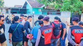 Polresta Mataram Menggelar Operasi Kampung Sarang Narkoba di Lingkungan Karang Bagu, Cakranegara, dan Mengamankan 19 pria Untuk Menjalani Pemeriksaan.