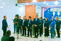 Ketua DPW Partai NasDem NTB, H. Mori Hanafi, Melantik Pengurus DPD dan DPC Partai NasDem Kabupaten Bima di Hotel Mutmainnah, Kota Bima, Senin (19/10/2026).