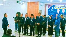 Ketua DPW Partai NasDem NTB, H. Mori Hanafi, Melantik Pengurus DPD dan DPC Partai NasDem Kabupaten Bima di Hotel Mutmainnah, Kota Bima, Senin (19/10/2026).
