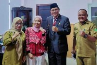Bupati Sumbawa Ir. H. Syarafuddin Jarot, MP, Menerima Kunjungan Ananda Devira yang Terpilih Mewakili NTB Dalam Wirasena Youth Camp Tingkat Nasional di Jakarta.