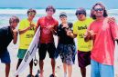 Ketua PSOI NTB Nurbaya Sari Bersama Jajaran Pengurus PSOI NTB dan Atlet Dalam Kegiatan Olahraga Selancar di Bali.
