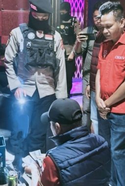 Operasi Narkoba di Hiburan Malam Senggigi: 21 Orang Positif, Sabu dan 23 Butir Inex Disita