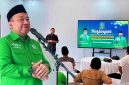 Terlihat Ketua Bawaslu NTB Bersama Ketua DPW PKB NTB, Lalu Hadrian Irfani, Dan Jajaran Pengurus Saat Agenda Konsolidasi Demokrasi di kantor baru DPW PKB NTB, Jalan Merdeka, Pagesangan, Mataram.