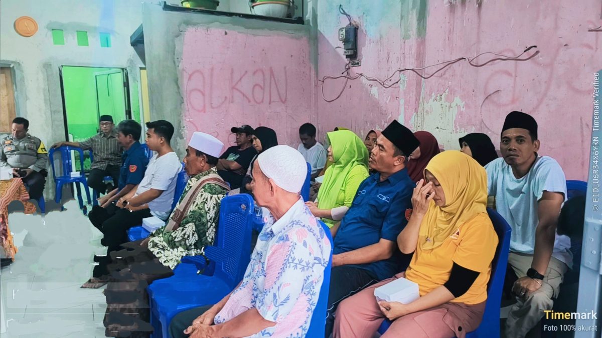 Polda NTB Bersama Pemkot Mataram dan BNNK Mataram Memberikan Pembinaan Kepada Masyarakat Karang Bagu, Kelurahan Taliwang, Kecamatan Cakranegara, Pascaoperasi Pemberantasan Narkoba.