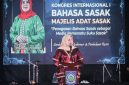 Wakil Gubernur NTB Hj. Indah Dhamayanti Putri Saat Membuka Kongres Internasional I Bahasa Sasak di Aula BPSDM NTB, Mataram, Rabu (28/10/2026).