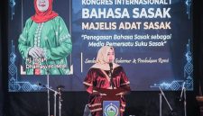Wakil Gubernur NTB Hj. Indah Dhamayanti Putri Saat Membuka Kongres Internasional I Bahasa Sasak di Aula BPSDM NTB, Mataram, Rabu (28/10/2026).