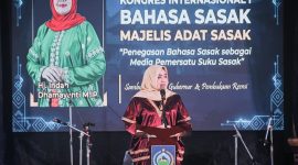 Wakil Gubernur NTB Hj. Indah Dhamayanti Putri Saat Membuka Kongres Internasional I Bahasa Sasak di Aula BPSDM NTB, Mataram, Rabu (28/10/2026).