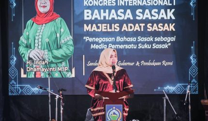 Wagub NTB Indah Dhamayanti Putri membuka Kongres Internasional I Bahasa Sasak di Mataram pada 28 Oktober 2026.