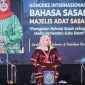 Wakil Gubernur NTB Hj. Indah Dhamayanti Putri Saat Membuka Kongres Internasional I Bahasa Sasak di Aula BPSDM NTB, Mataram, Rabu (28/10/2026).