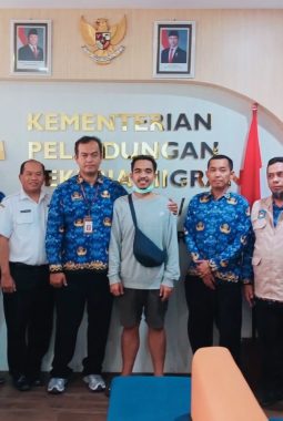 Yanuar Fikri Tiba di NTB, Disnakertrans Jemput Langsung di Bandara, Tak Sekadar Urus Pemulangan