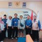 Kabid Penta Disnakertrans NTB H. Isnanto Karyawan Bersama Pihak Terkait Saat Menjemput atau Mendampingi Kepulangan Yanuar Fikri di Bandara Internasional Zainuddin Abdul Madjid (ZAM).